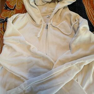 GU Cream Hoodie with Zip
